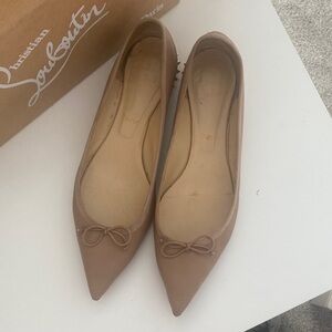 Christian Louboutin Beige Bow Flats